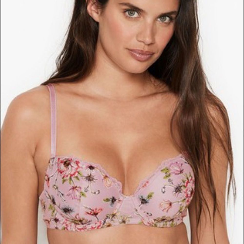 ✨HP✨VS Floral Jewel Bra✨